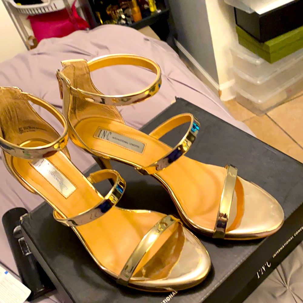 I.N.C International Concepts  SADIEEP PALE GOLD size 10M